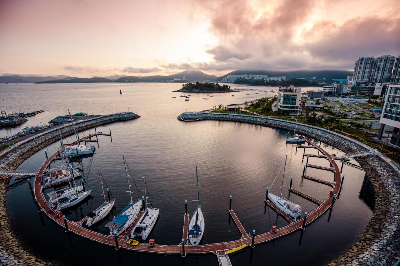 Ocean Marina Suite View Yeosu Ngoại thất bức ảnh