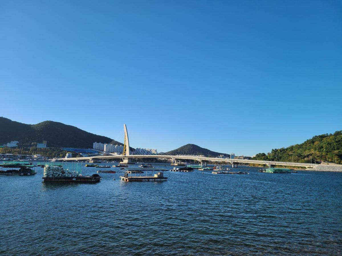 Ocean Marina Suite View Yeosu Ngoại thất bức ảnh